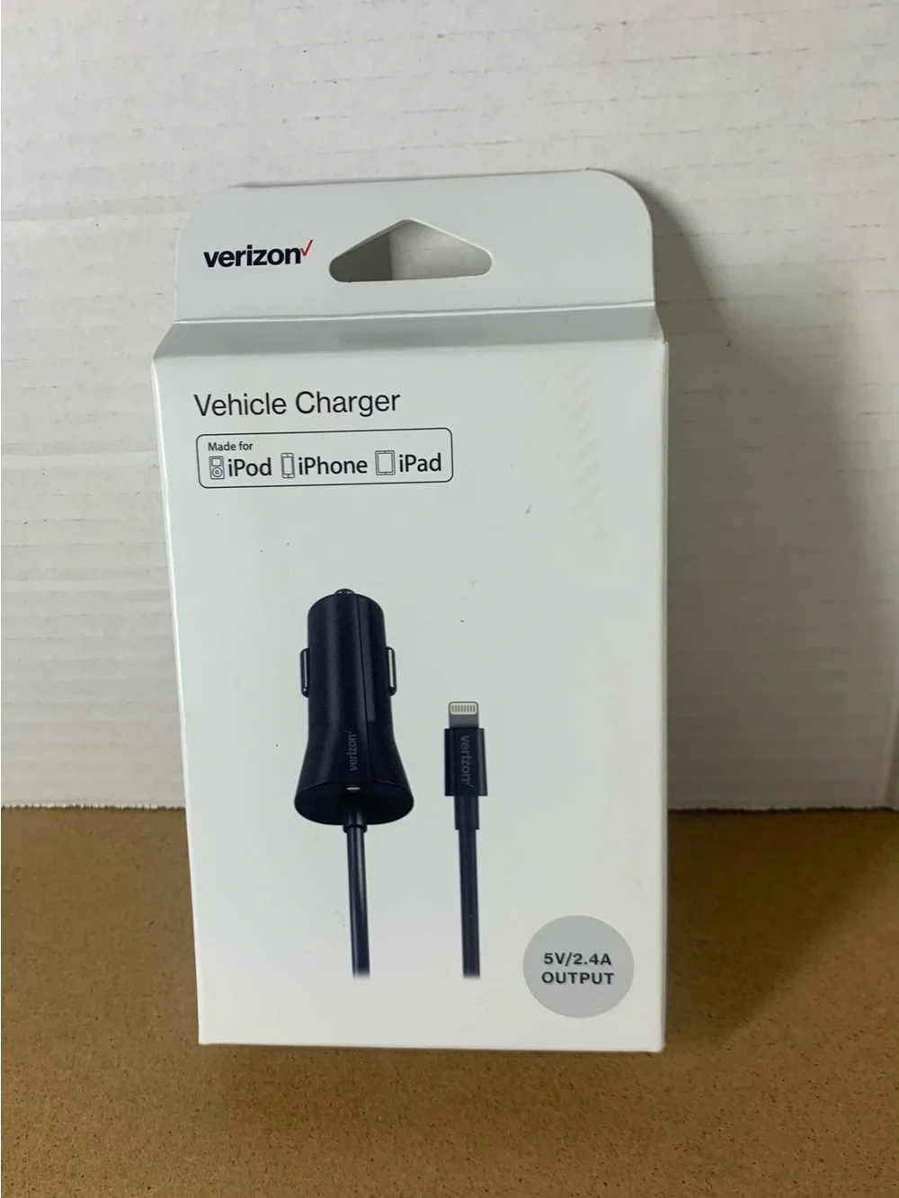 Verizon Black Vehicle Charger for iPhone iPad iPod - 5V/2.4A